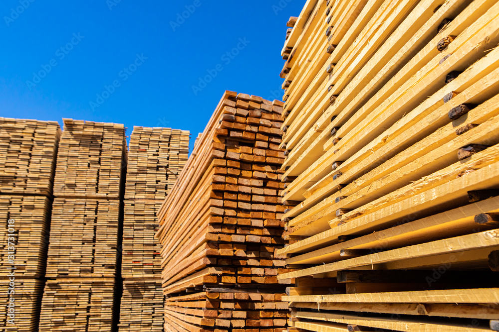 pallet supplier in UAE